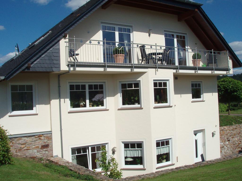 Sch Ne Wohnung In Der Moselregion Kinheim Exterior photo
