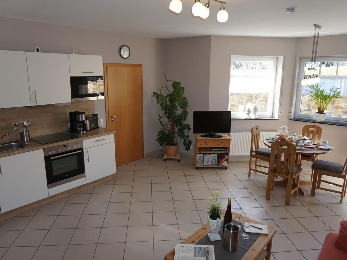 Sch Ne Wohnung In Der Moselregion Kinheim Exterior photo